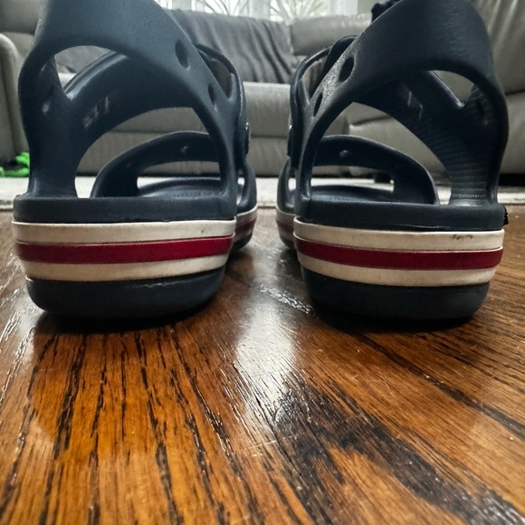 Crocs boy sandals size 3Y - Picture 4 of 8